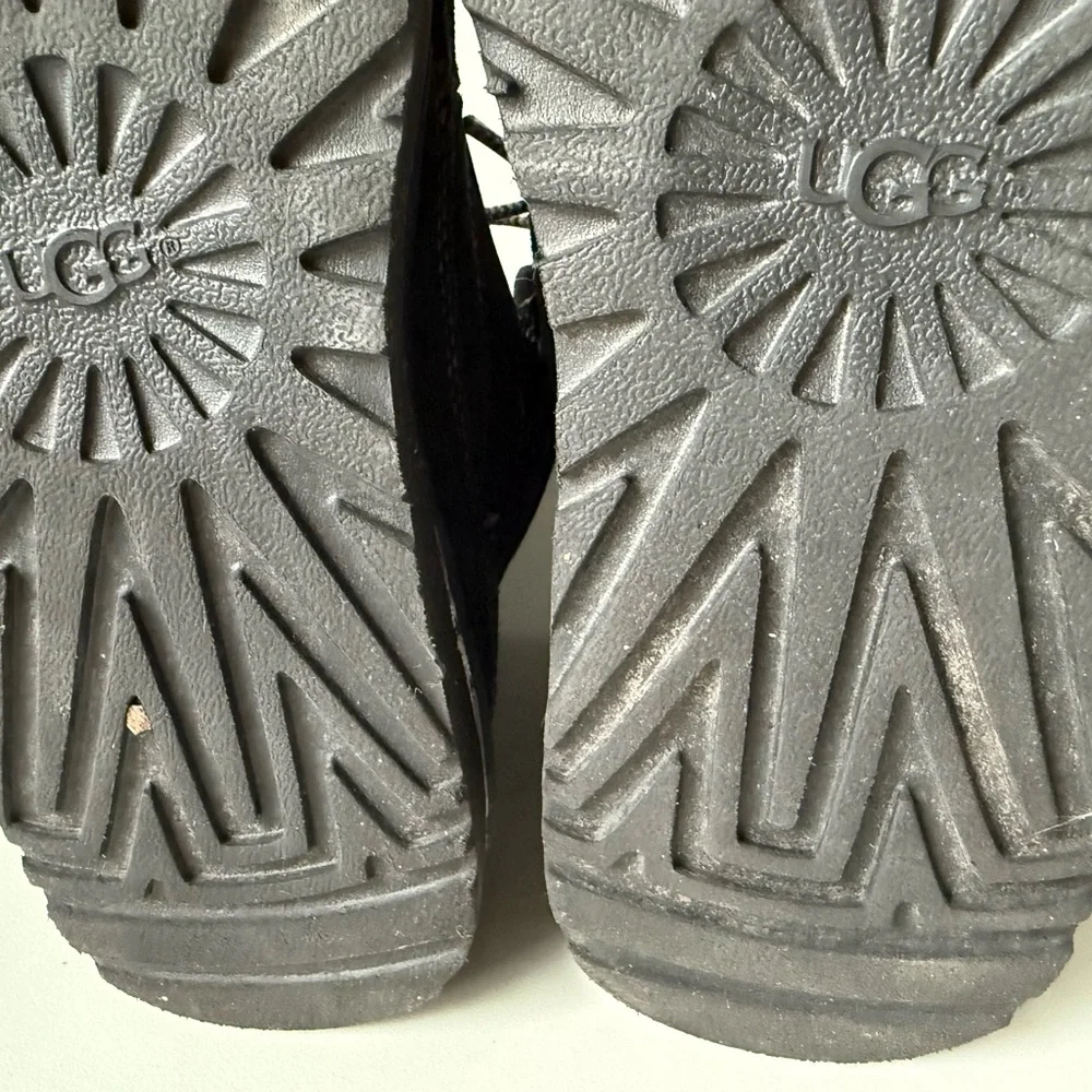 UGG Kids Black Suede Lace-Up Winter Boots